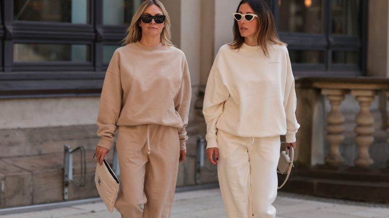 Sweatsuit Hack: Transforming Casual to Glamorous in Minutes