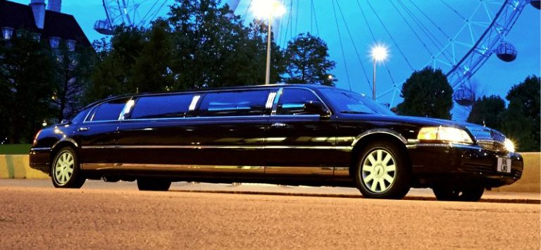 Explore the Glamour of New York Nights in a Luxurious Limo by Lux
