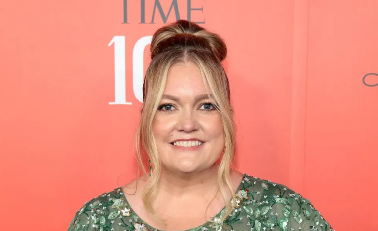 Colleen Hoover Net Worth: Early Life, Age, Education, Career, Personal Life & Many More